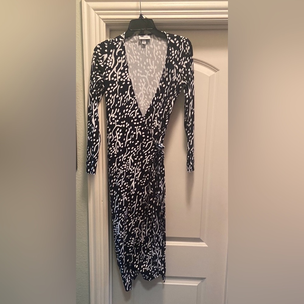 Diane Von Furstenberg Black and White Wrap Dress